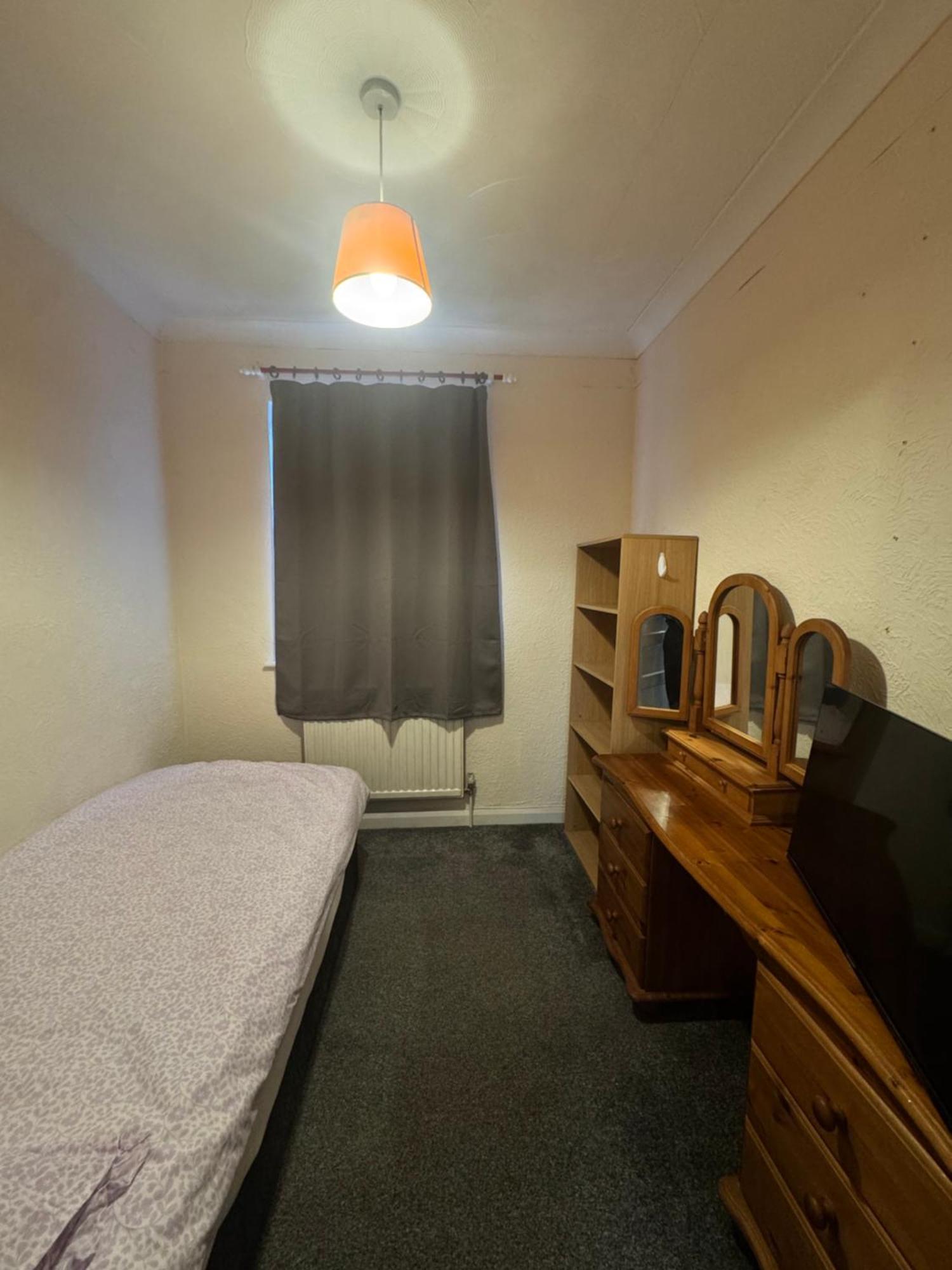 Jxb Homes - Lovely And Spacious Rooms Cliftonville Extérieur photo